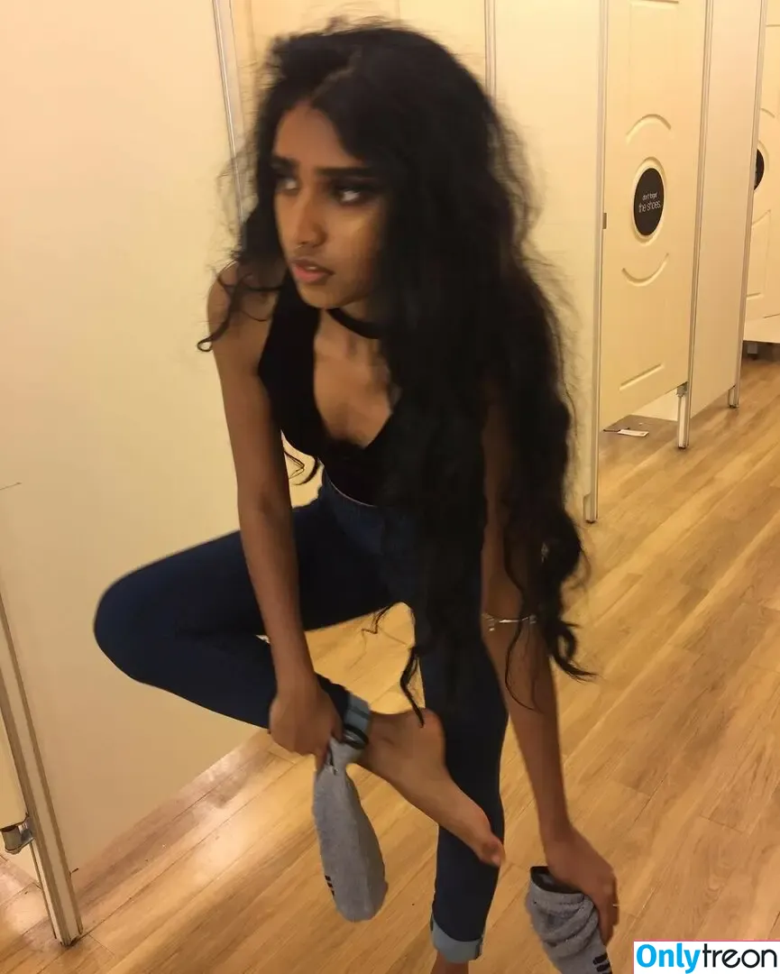 bbyg6rl nude photo #0073 (bbygrll)