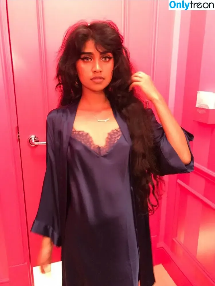 bbyg6rl nude photo #0217 (bbygrll)