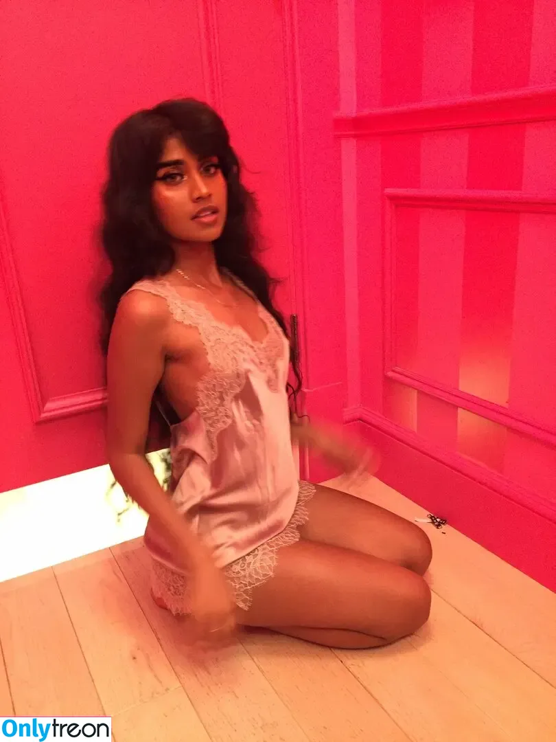 bbyg6rl nude photo #0219 (bbygrll)