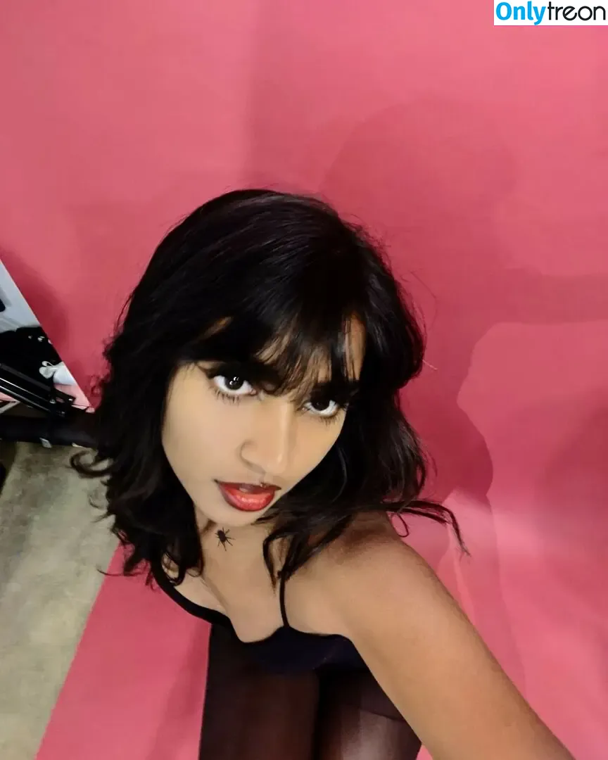 bbyg6rl nude photo #0297 (bbygrll)