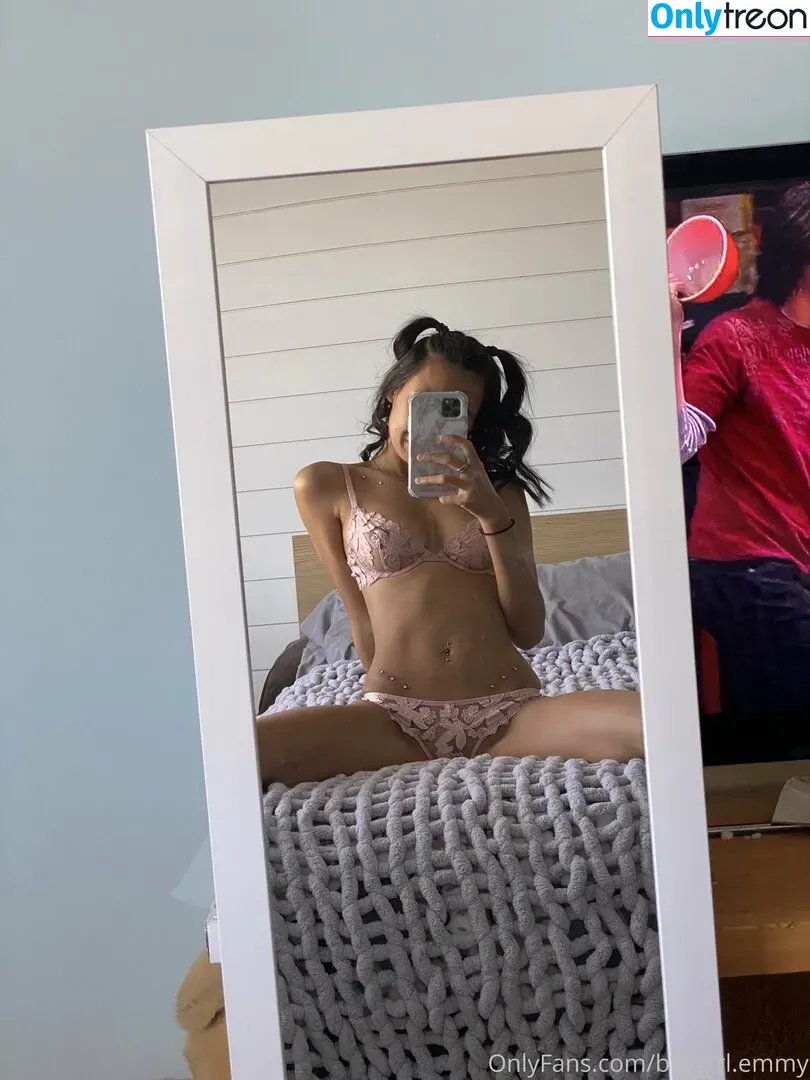 bbygirl.emmy nude photo #0006 (babygirlemmy64)