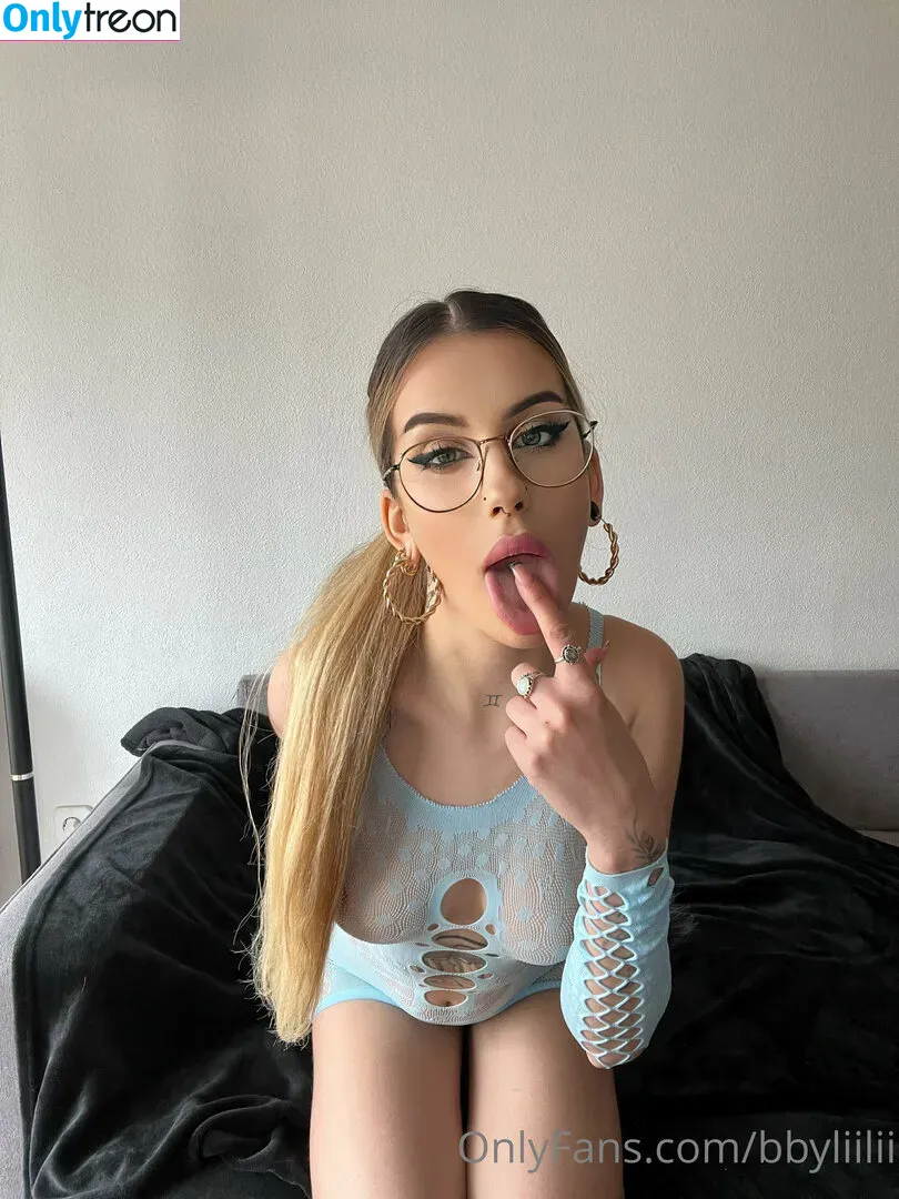 bbyliilii nude photo #0194 (bbyliilii)