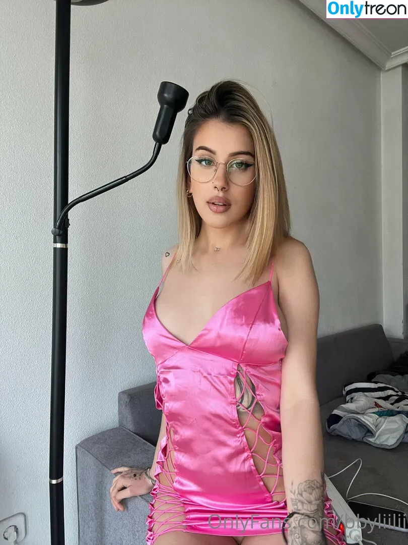 bbyliilii nude photo #0233 (bbyliilii)