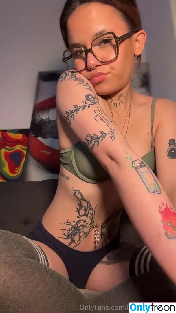 bbystonerfairy nude photo #0014 (bbystonerfairy)