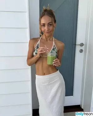 beachbaby19 / Beachbaby19 Aussie / tayahosking nude photo #0071