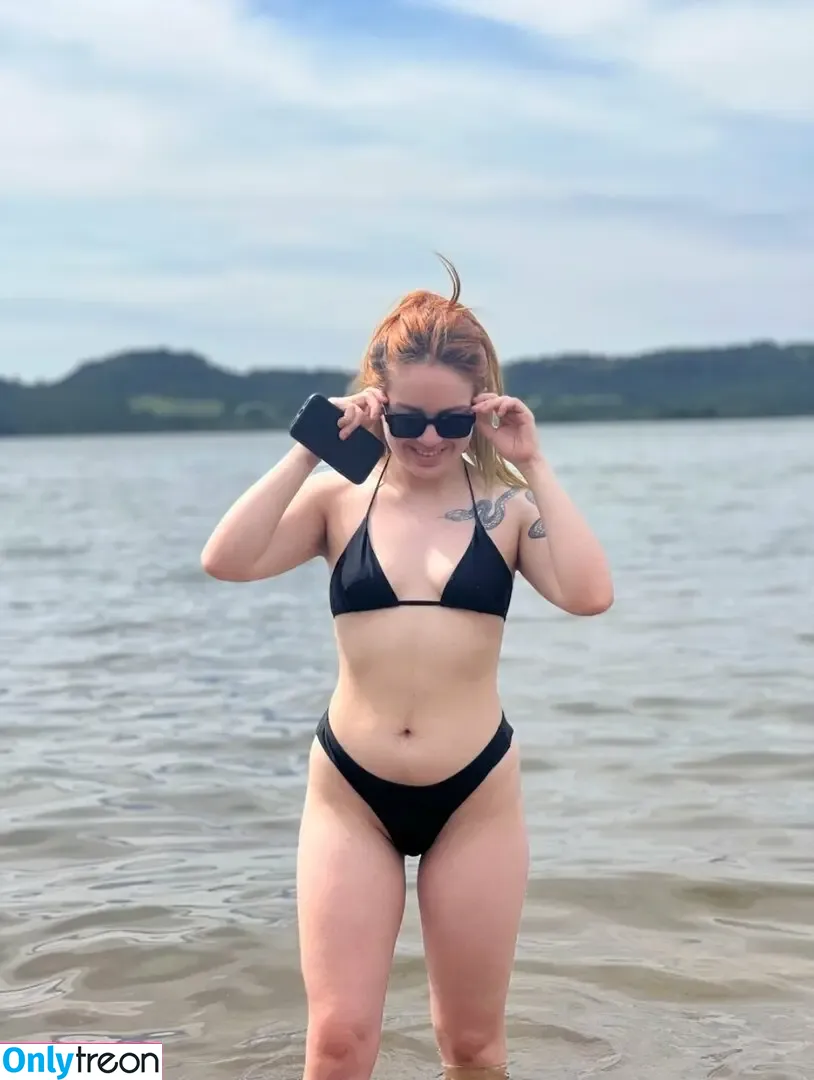 beameloni nude photo #0017 (beameloni)