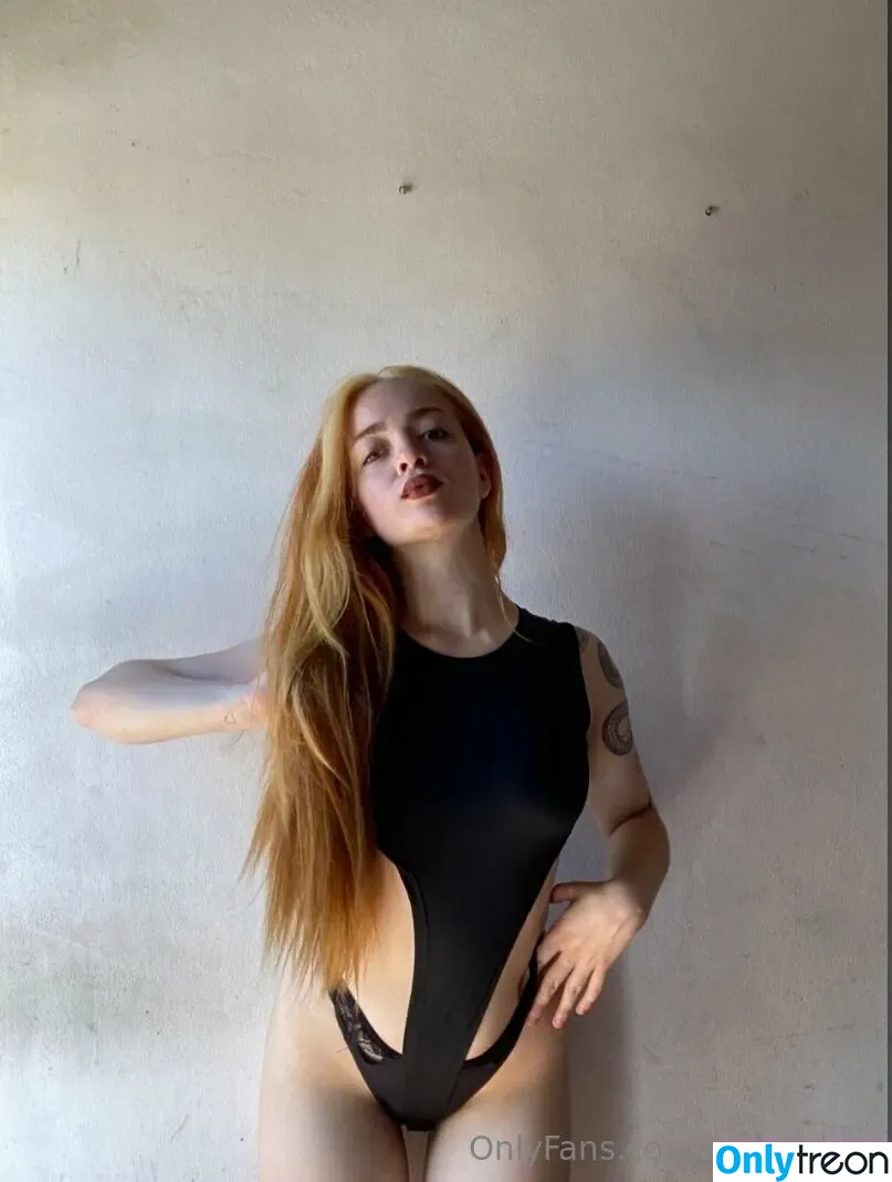 beameloni nude photo #0040 (beameloni)