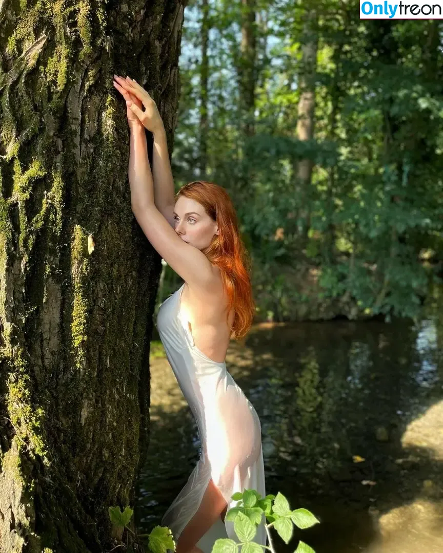 Beatrice Lorenzi nude photo #0002 (beatrice.lorenzi / lindalorenzi)