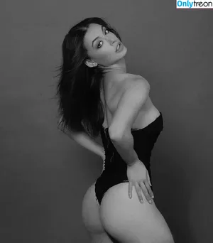 Beatriz Reis / beatrizreisbrasil nude photo #0074