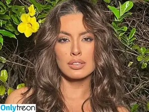 Beatriz Reis / beatrizreisbrasil nude photo #0081