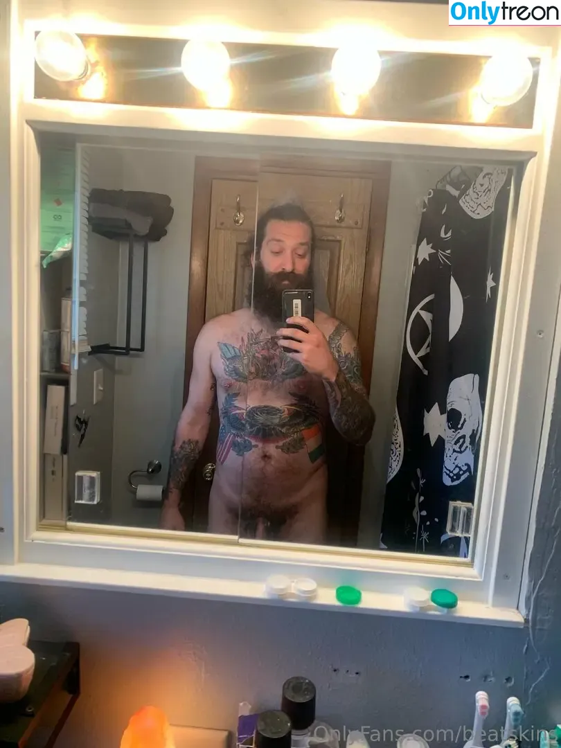 beatskins nude photo #0012 (thebearskinsband)
