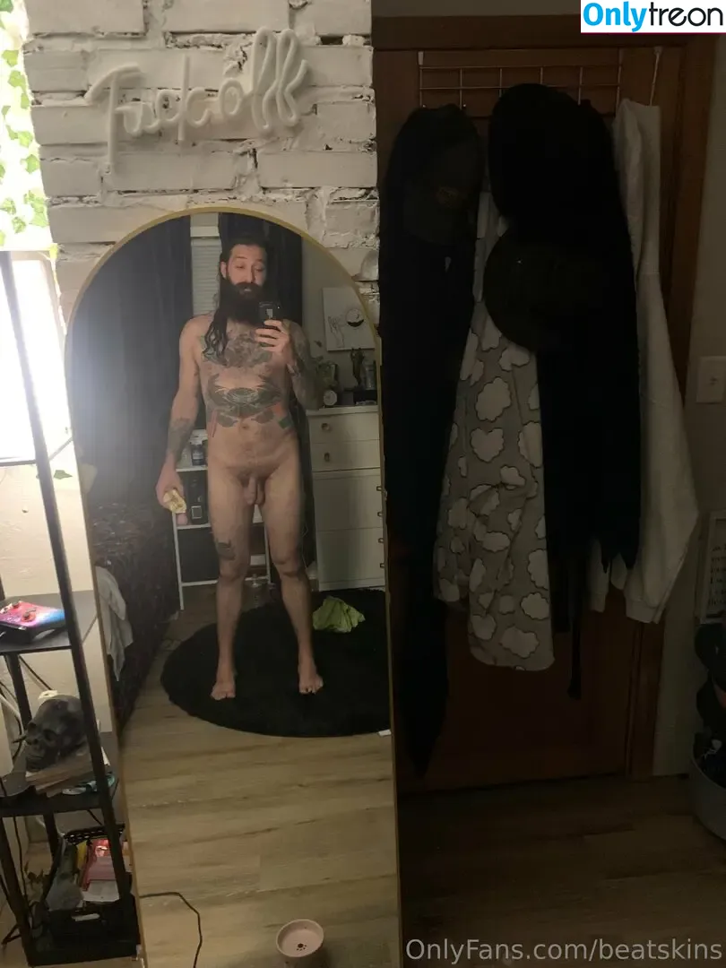 beatskins nude photo #0014 (thebearskinsband)