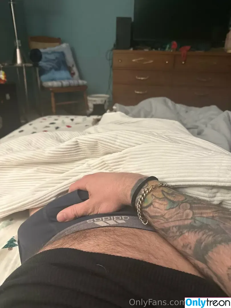 beatskins nude photo #0018 (thebearskinsband)