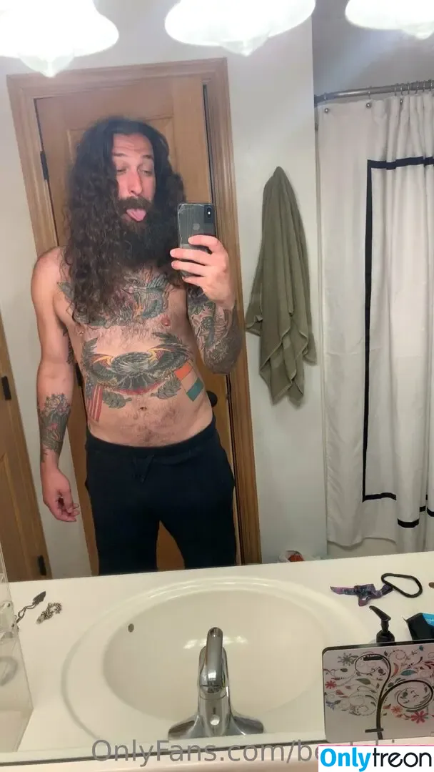 beatskins nude photo #0028 (thebearskinsband)