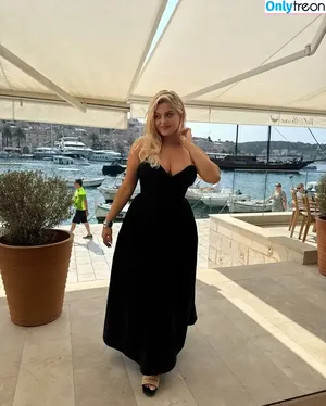 Bebe Rexha / beberexha / skylinevexx nude photo #0912