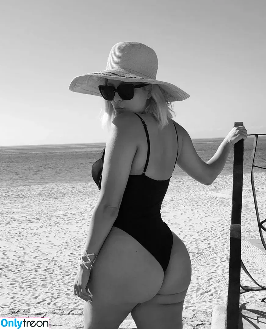 Bebe Rexha nude photo #0052 (beberexha / skylinevexx)