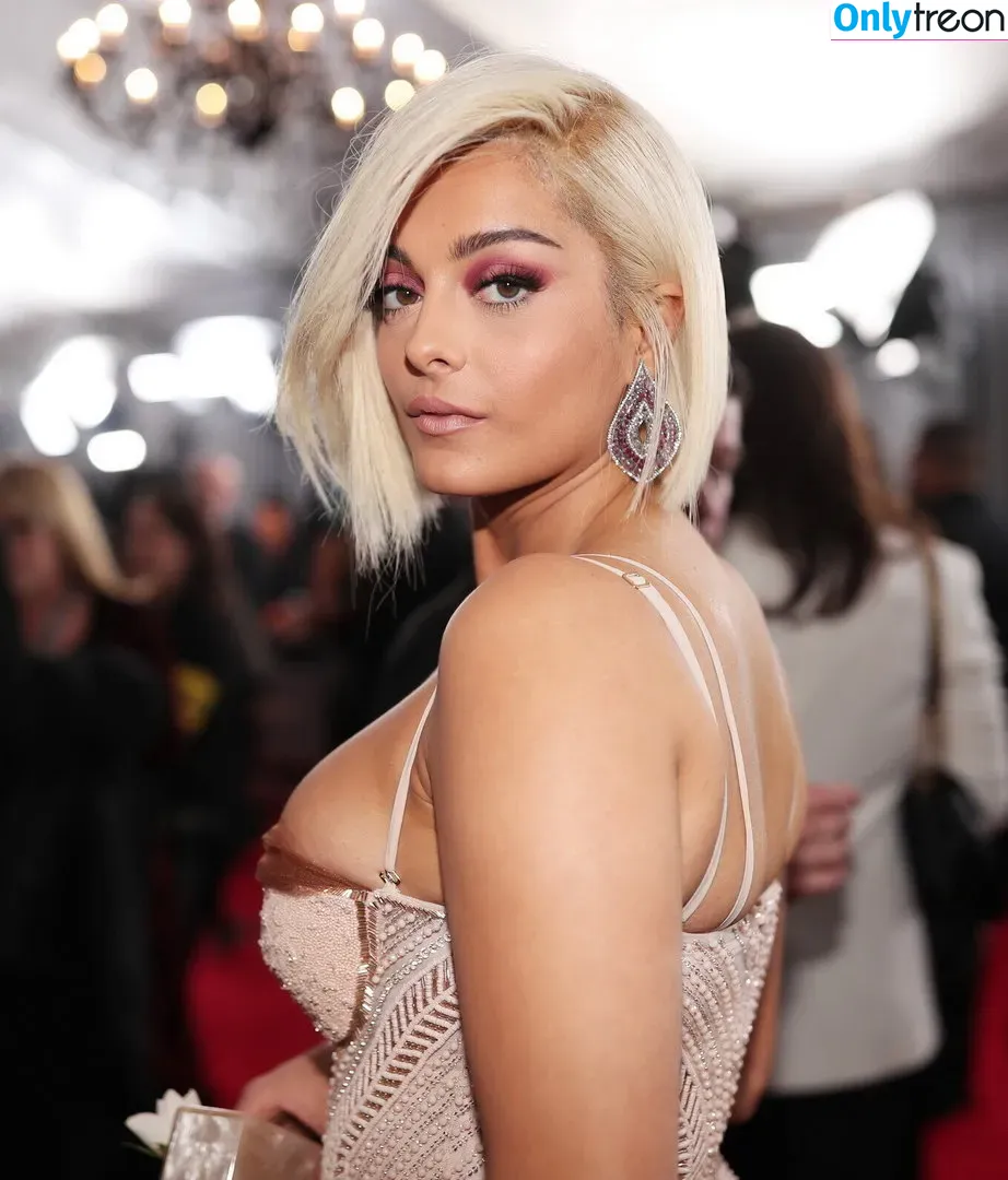 Bebe Rexha nude photo #0069 (beberexha / skylinevexx)