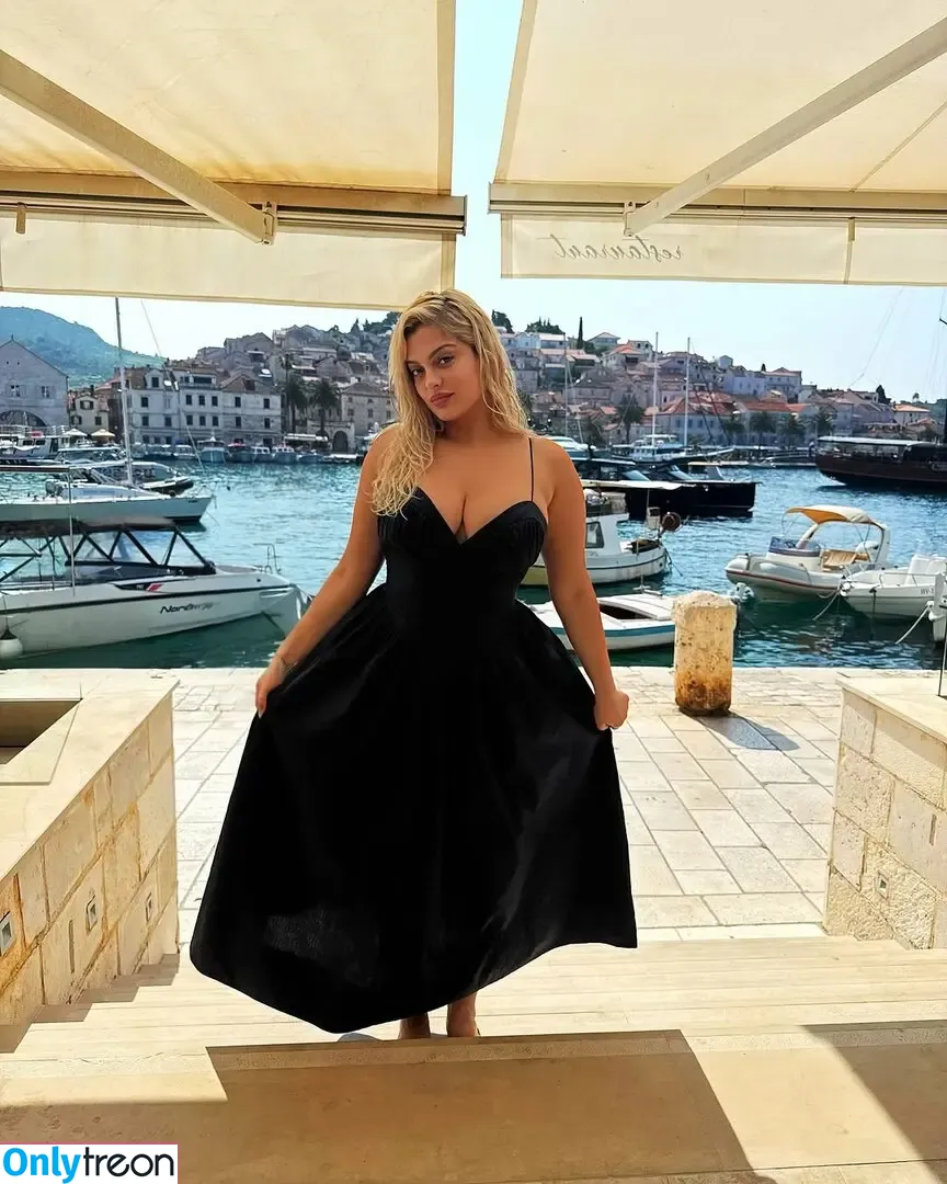 Bebe Rexha nude photo #0910 (beberexha / skylinevexx)
