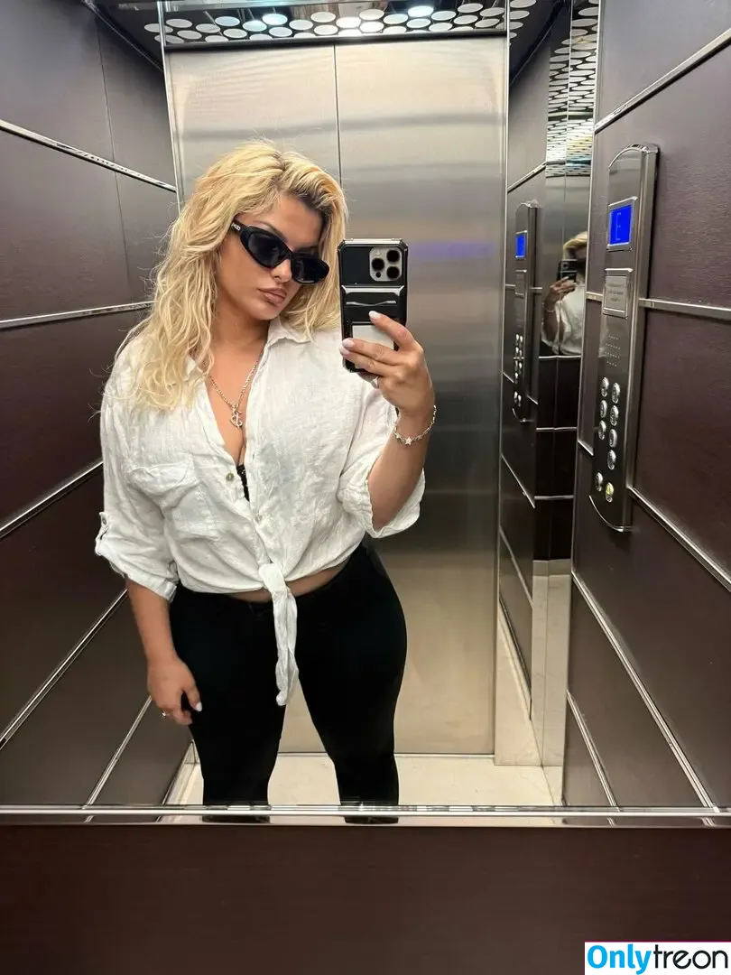 Bebe Rexha nude photo #0916 (beberexha / skylinevexx)