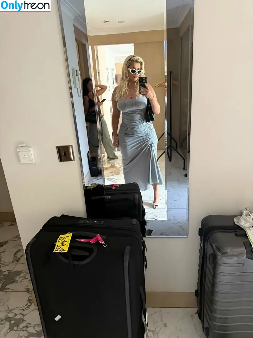 Bebe Rexha nude photo #0920 (beberexha / skylinevexx)