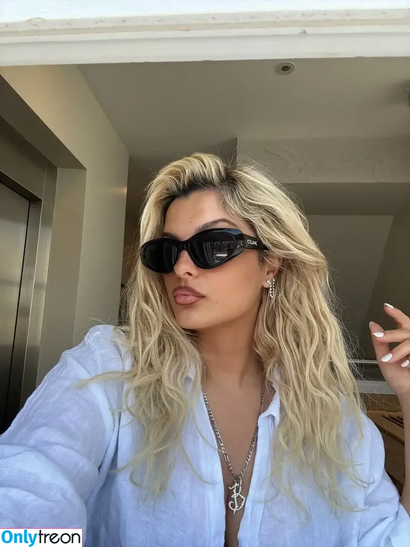 Bebe Rexha nude photo #0927 (beberexha / skylinevexx)