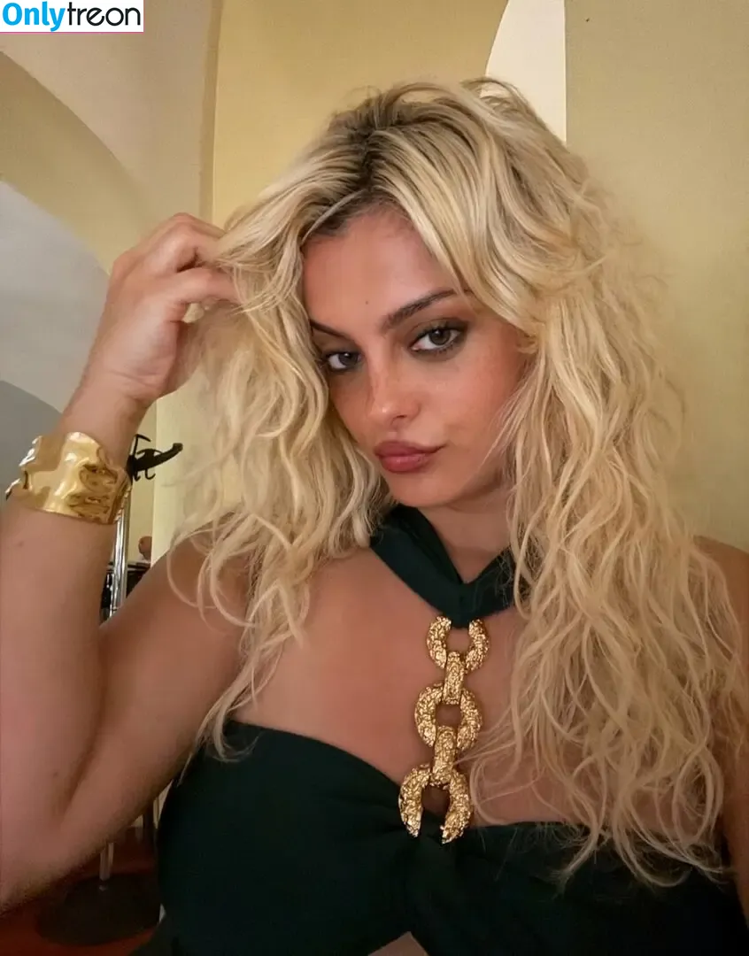 Bebe Rexha nude photo #0934 (beberexha / skylinevexx)