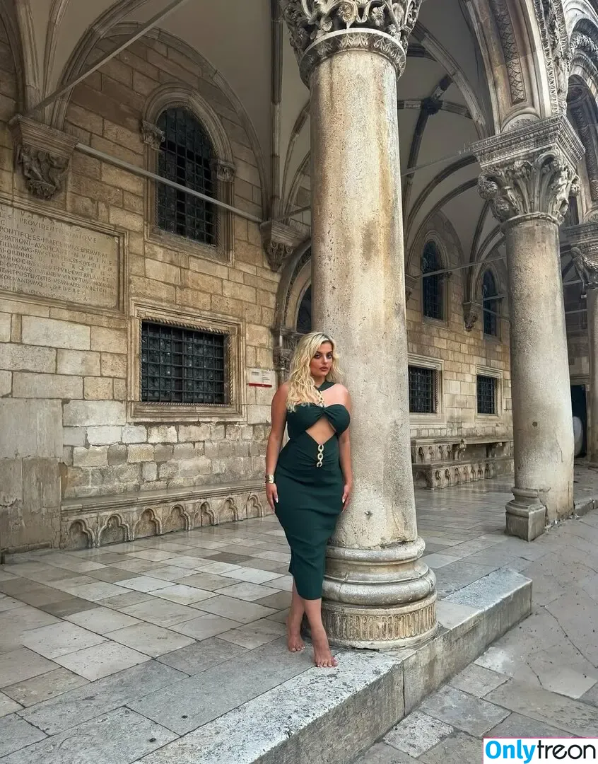 Bebe Rexha nude photo #0939 (beberexha / skylinevexx)