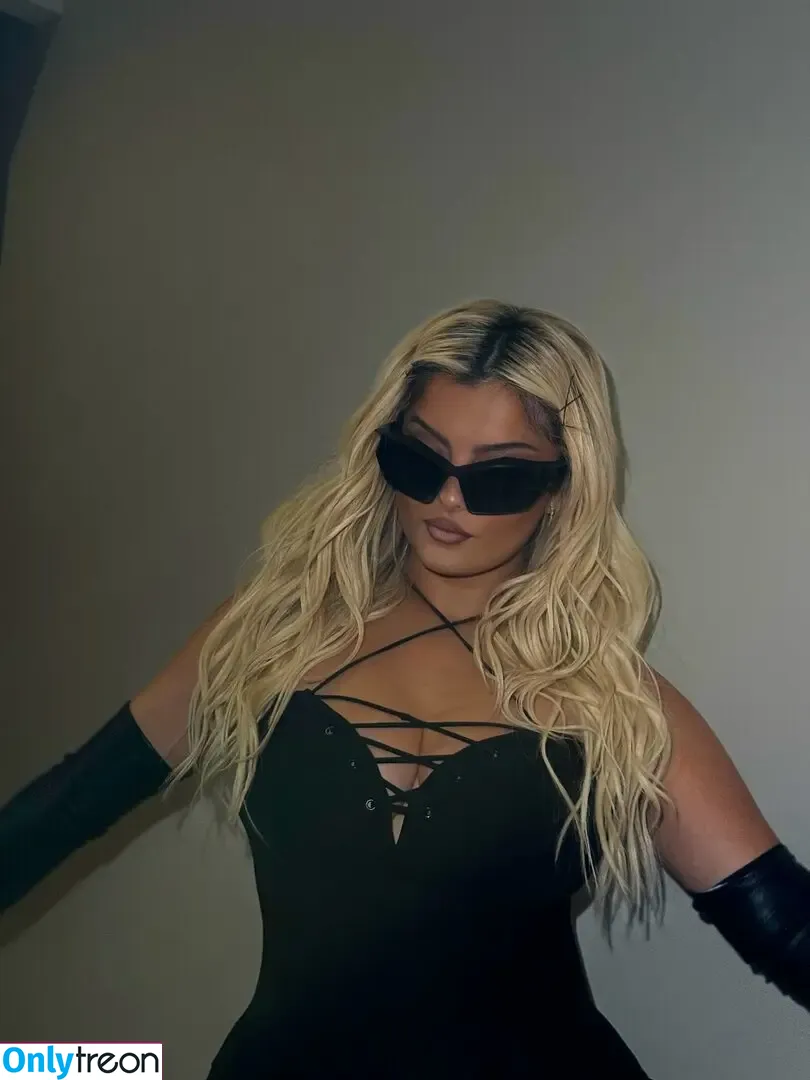 Bebe Rexha nude photo #0943 (beberexha / skylinevexx)