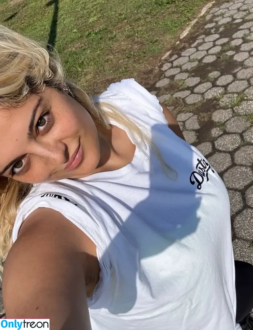 Bebe Rexha nude photo #0949 (beberexha / skylinevexx)
