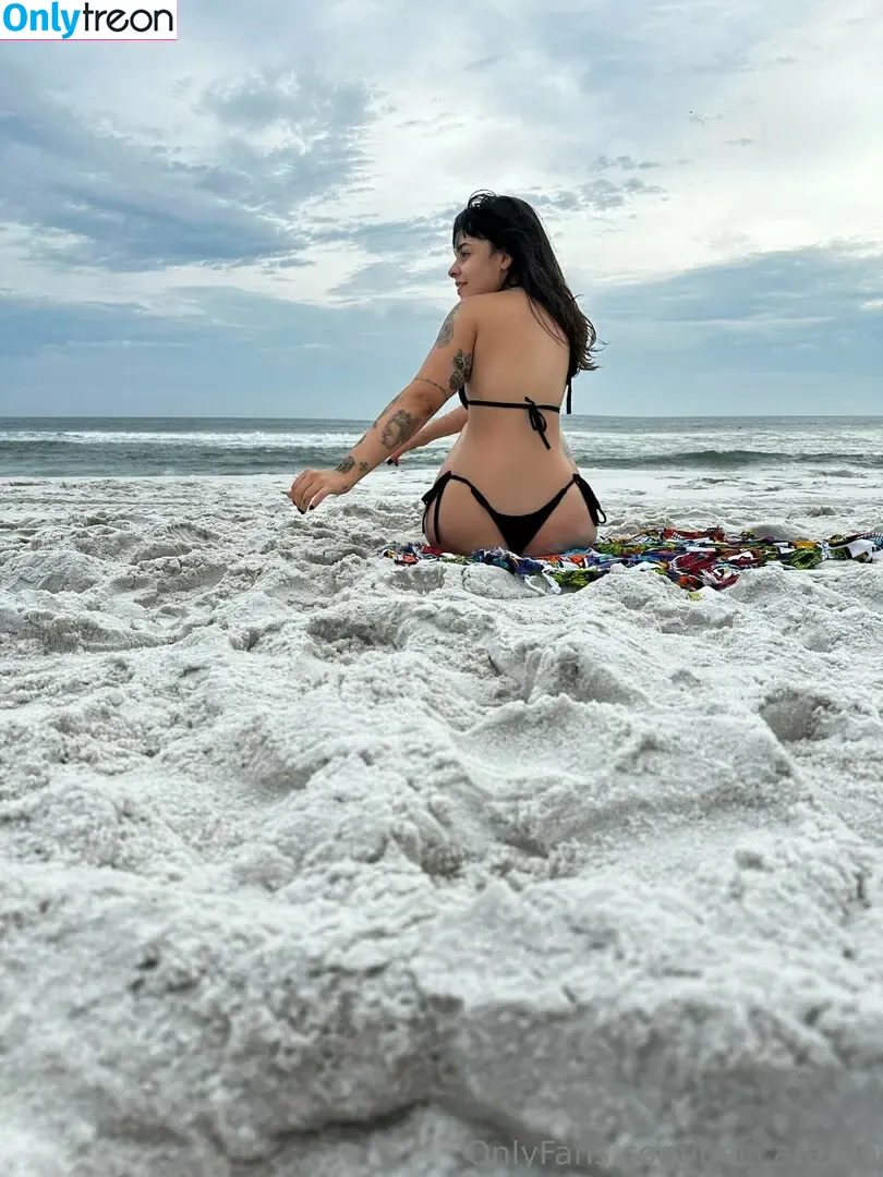 Becca Razzo nude photo #0011 (BeccaRazzo)