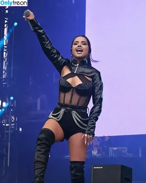 Becky G / Reggaeton singer / iambeckyg / missbeckyfeet nude photo #0108