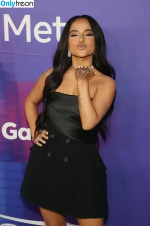 Becky G / Reggaeton singer / iambeckyg / missbeckyfeet nude photo #0134