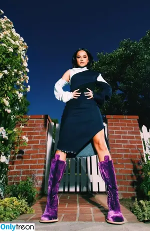 Becky G / Reggaeton singer / iambeckyg / missbeckyfeet nude photo #0615