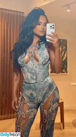 Becky G / Reggaeton singer / iambeckyg / missbeckyfeet nude photo #0628