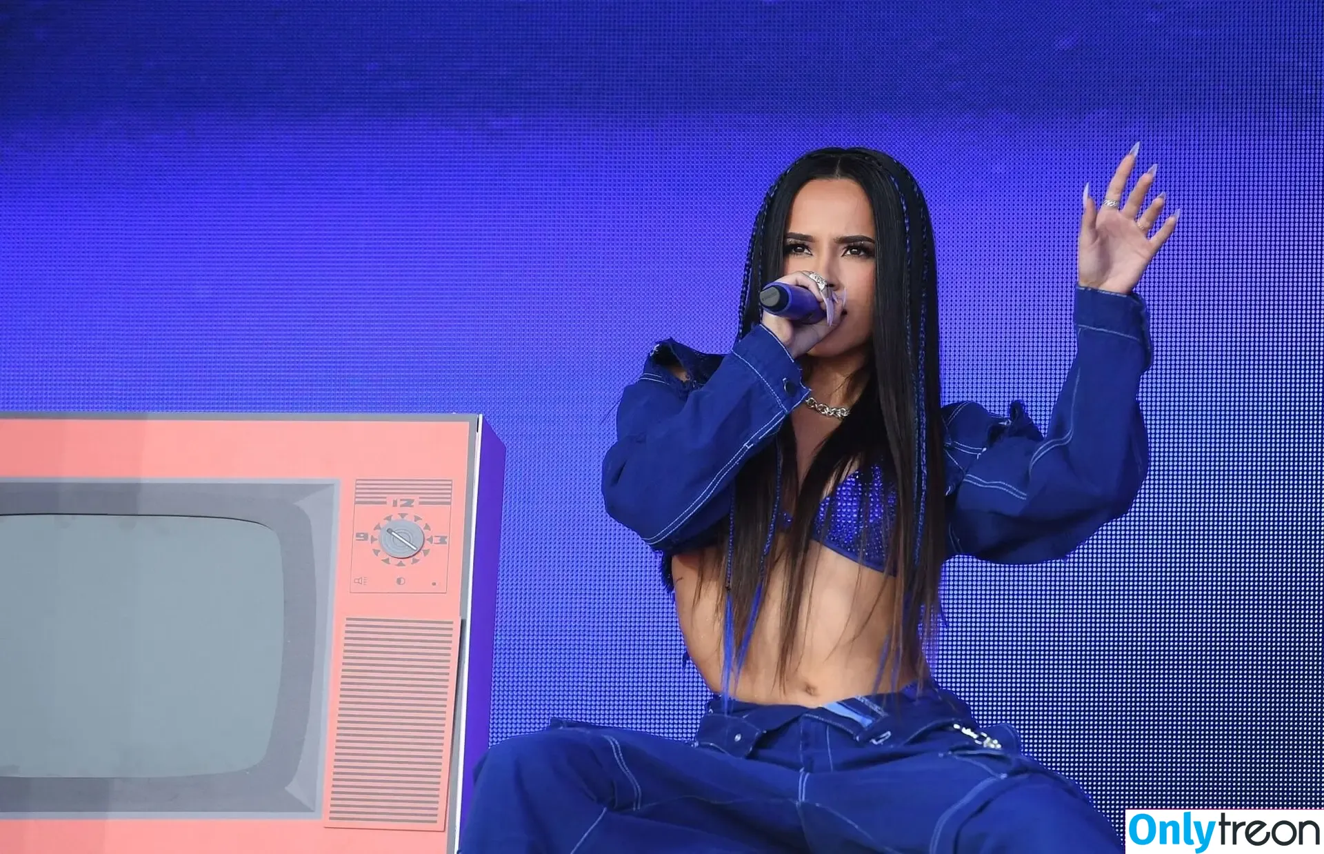 Becky G nude photo #0348 (Reggaeton singer / iambeckyg / missbeckyfeet)
