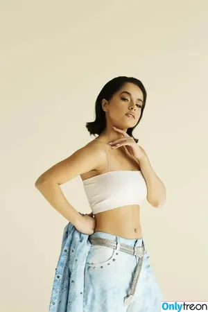 Becky G / Reggaeton singer / iambeckyg / missbeckyfeet nude photo #1268