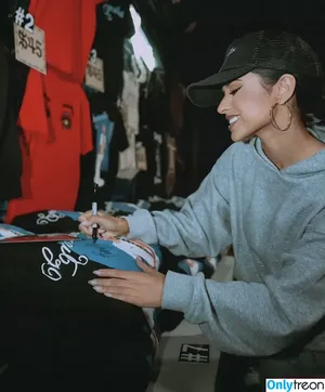 Becky G / Reggaeton singer / iambeckyg / missbeckyfeet nude photo #1424