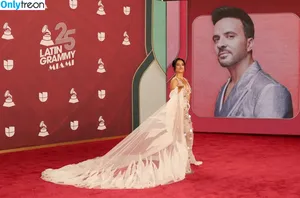 Becky G / Reggaeton singer / iambeckyg / missbeckyfeet nude photo #1516