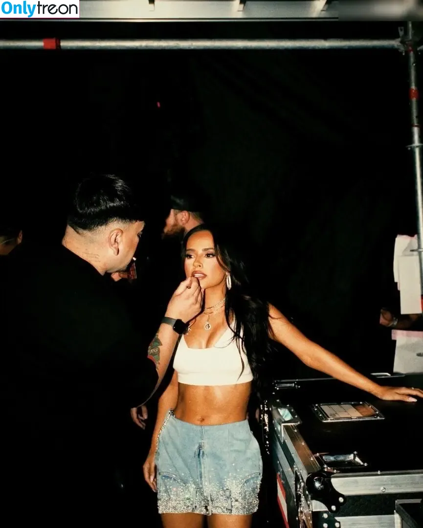 Becky G nude photo #1324 (Reggaeton singer / iambeckyg / missbeckyfeet)