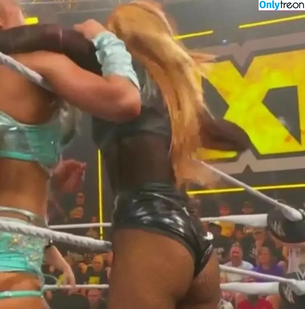 Becky Lynch nude photo #0430 (beckylynchwwe)