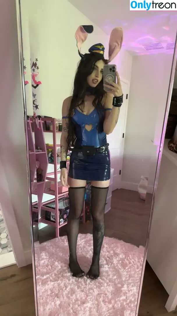 beebee nude photo #0712 (beebeeasmr)