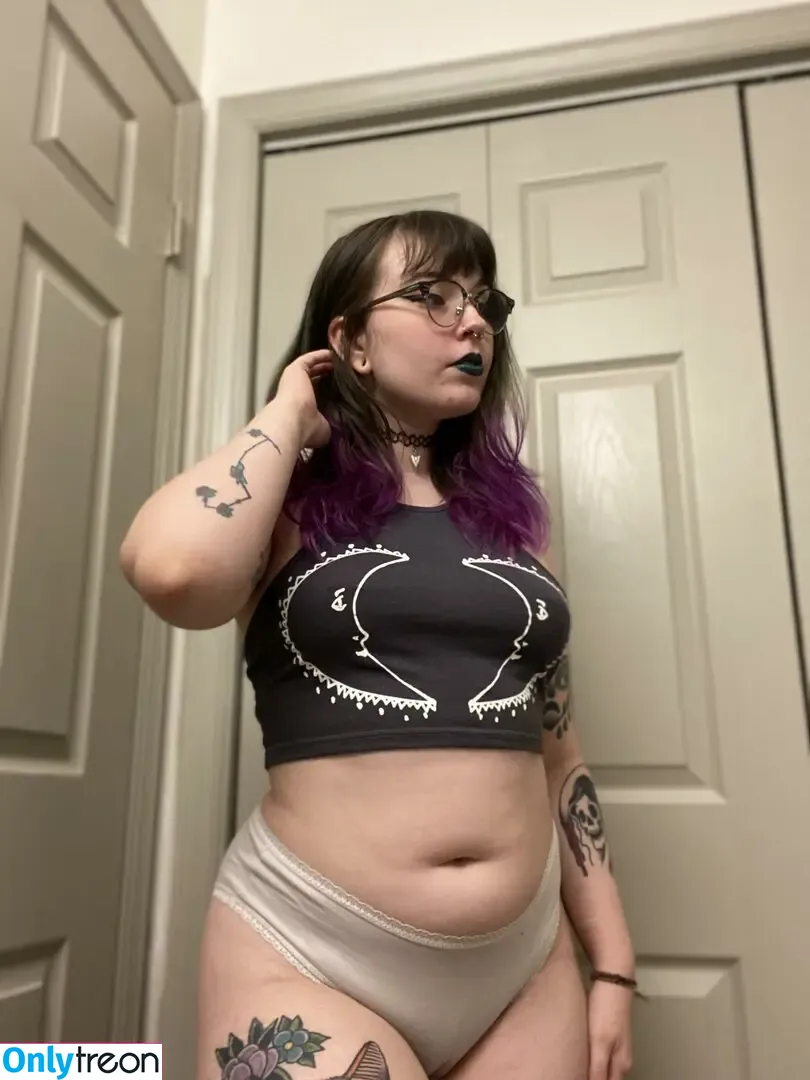 beelzebubswhore nude photo #0022 (beelzebubswhore)