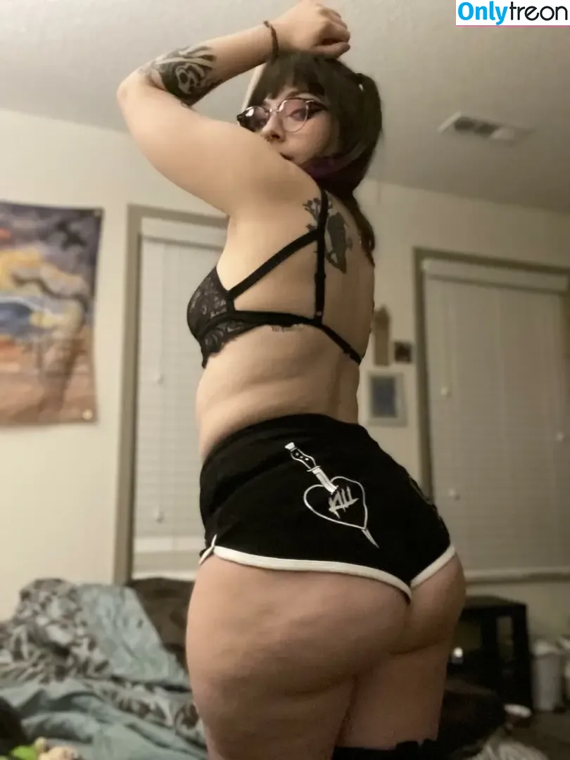 beelzebubswhore nude photo #0030 (beelzebubswhore)