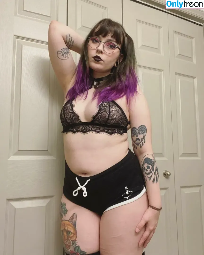 beelzebubswhore nude photo #0049 (beelzebubswhore)