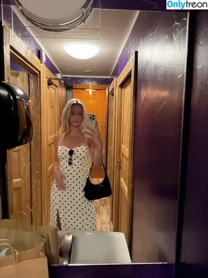 Beez ASMR / asmrmaddy / beezasmr nude photo #0168