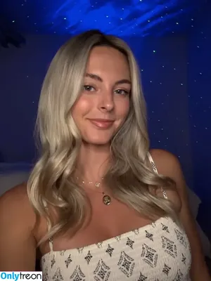 Beez ASMR / asmrmaddy / beezasmr nude photo #0169