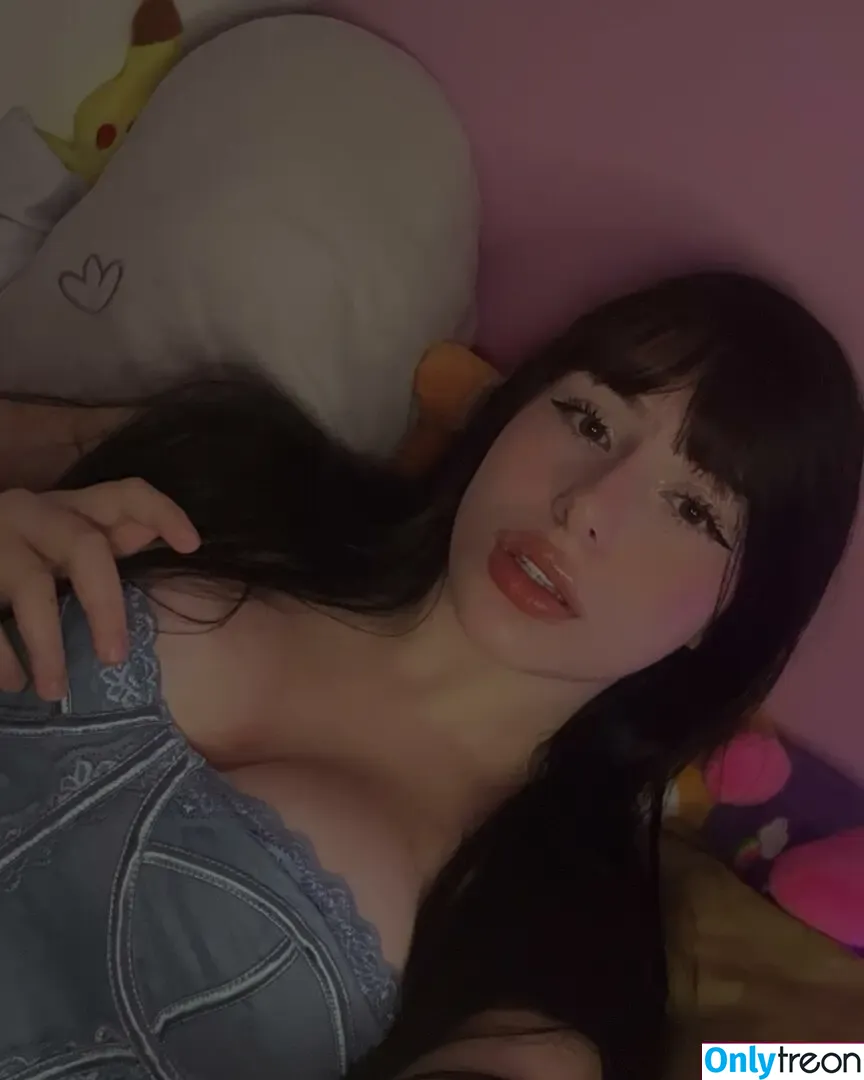 behirayumi nude photo #0001 (behirayumi)