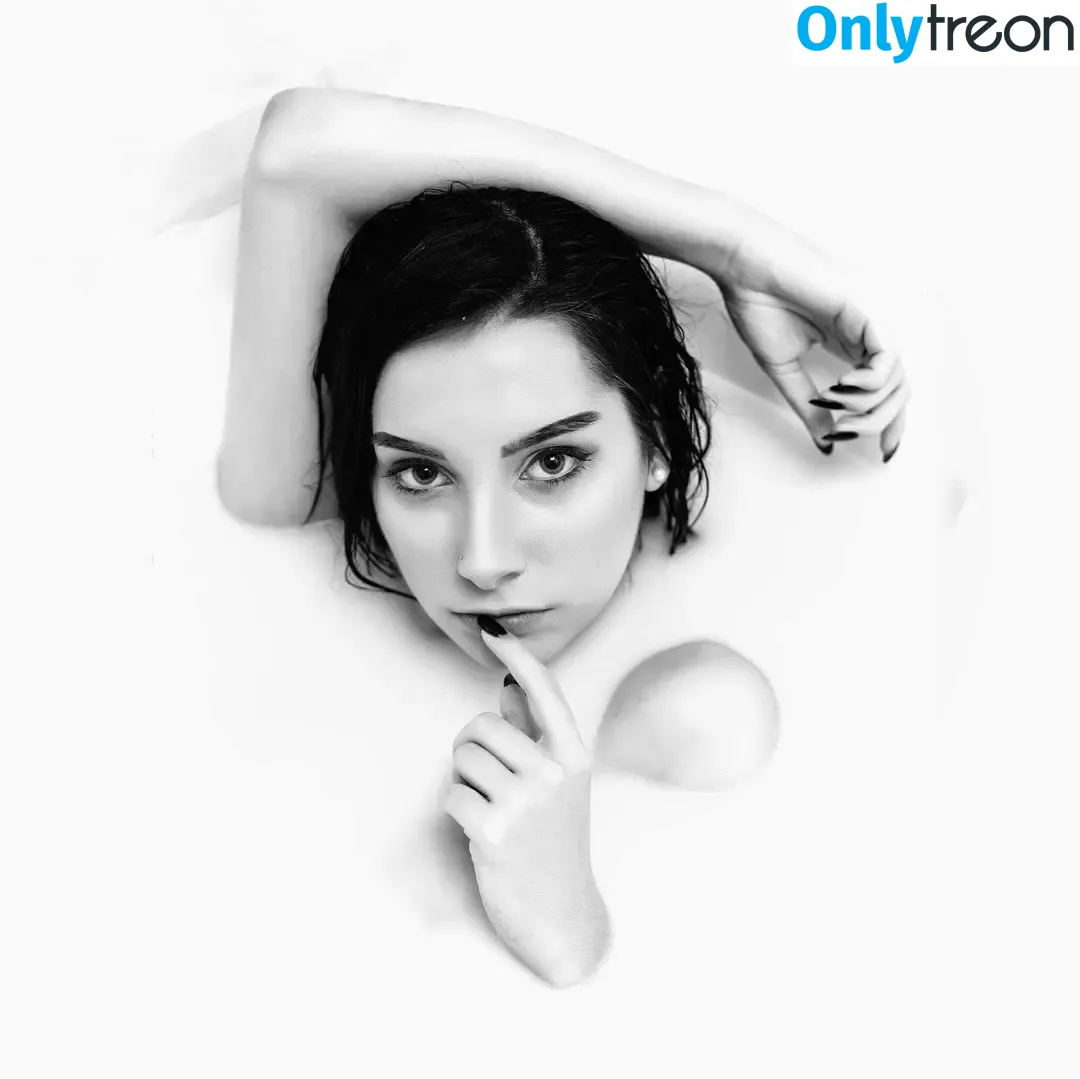 bekejacoba nude photo #0079 (Beke Jacoba / itsbekejacoba)