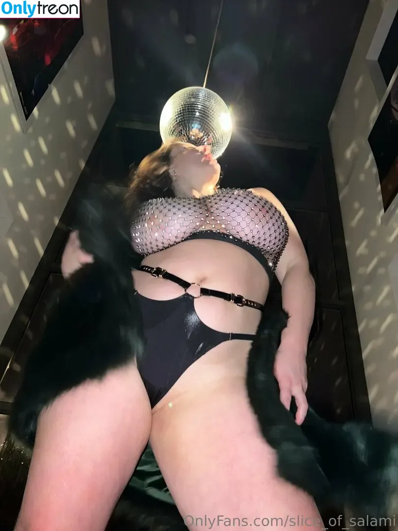 Bel Larcombe nude photo #0008 (Slice_of_salami_ / bel_larcombe / bel_larcombe_)