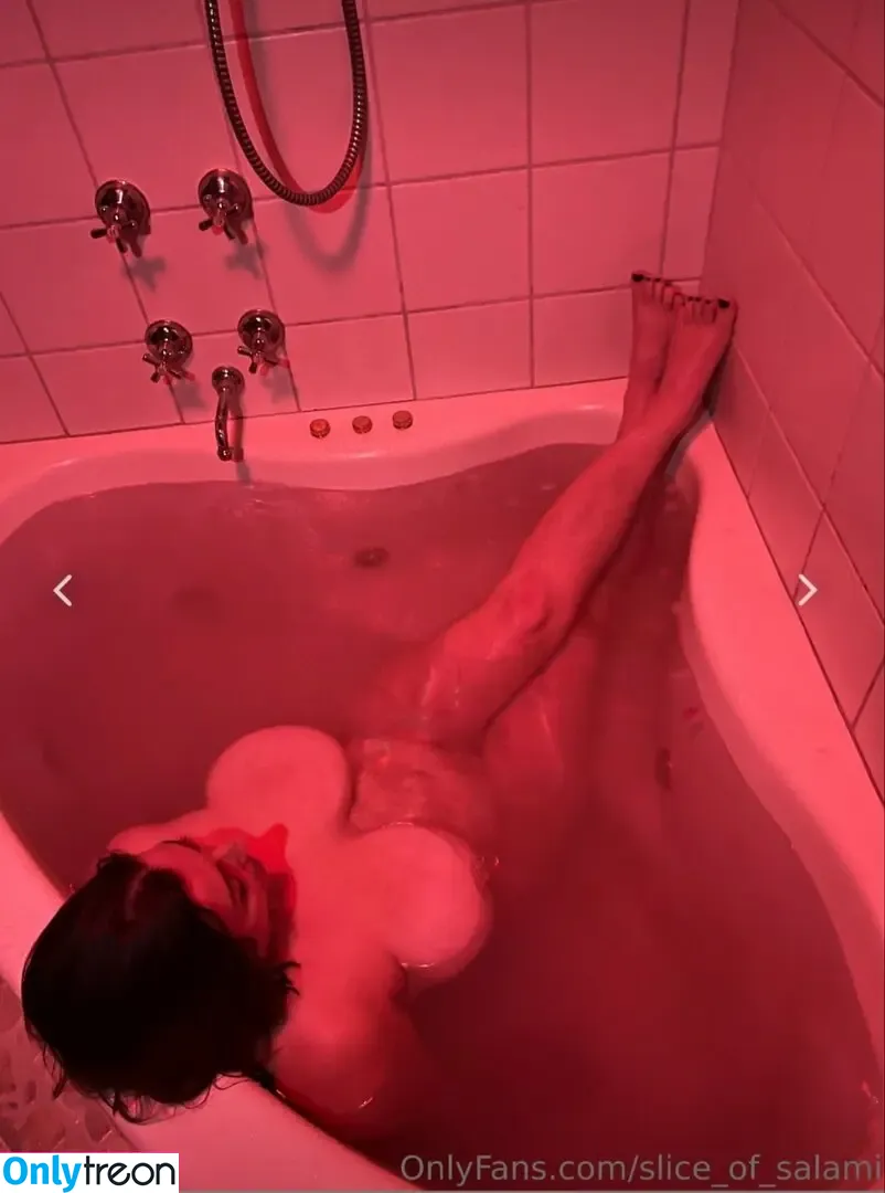 Bel Larcombe nude photo #0031 (Slice_of_salami_ / bel_larcombe / bel_larcombe_)